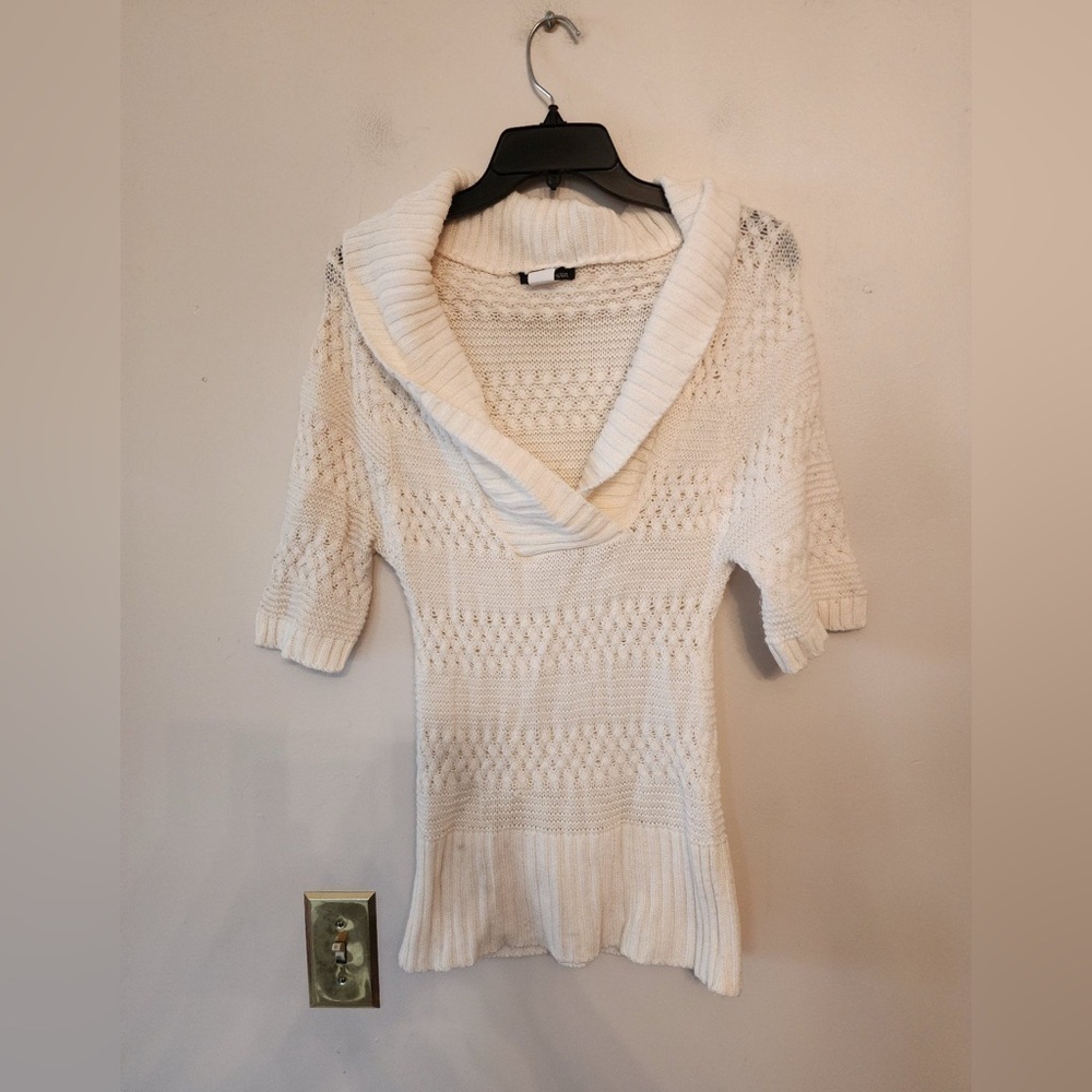 Sweater project Knit white crowl neck sweater size medium